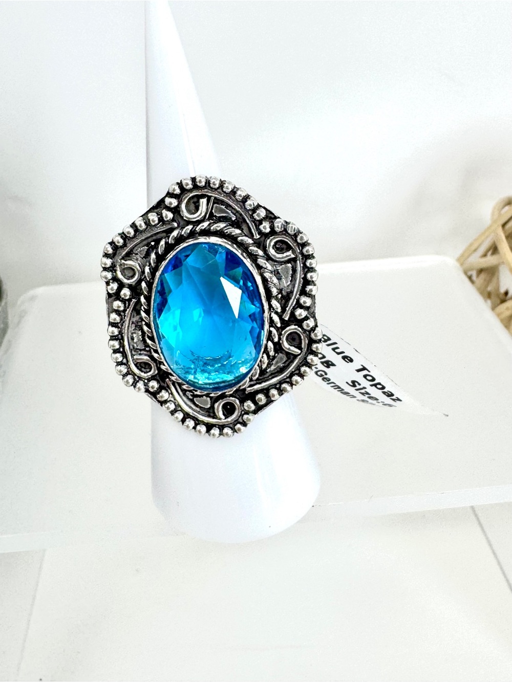 NWT Artisan Oval Blue Topaz Statement Ring